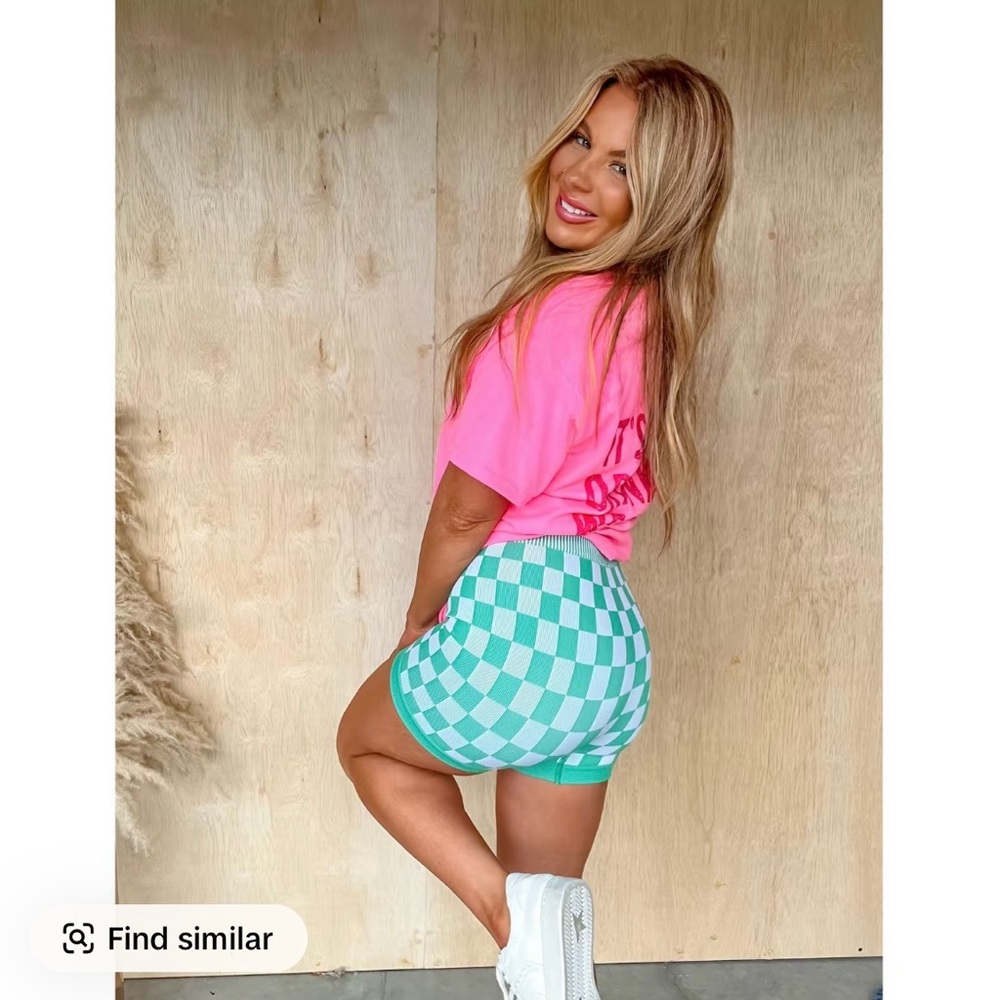 Trendy Green Checkered Stretch Shorts